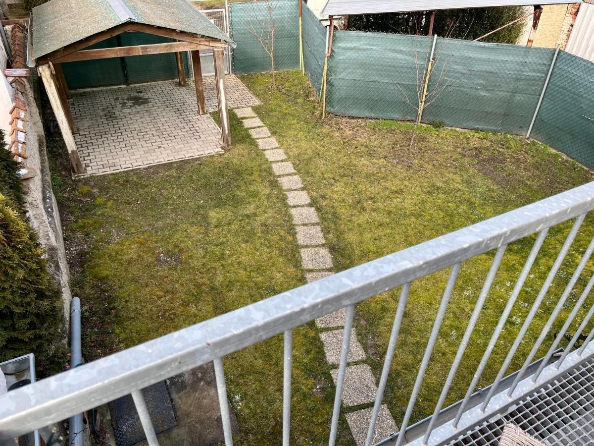 Rabbit Apartman Mosonmagyaróvár エクステリア 写真